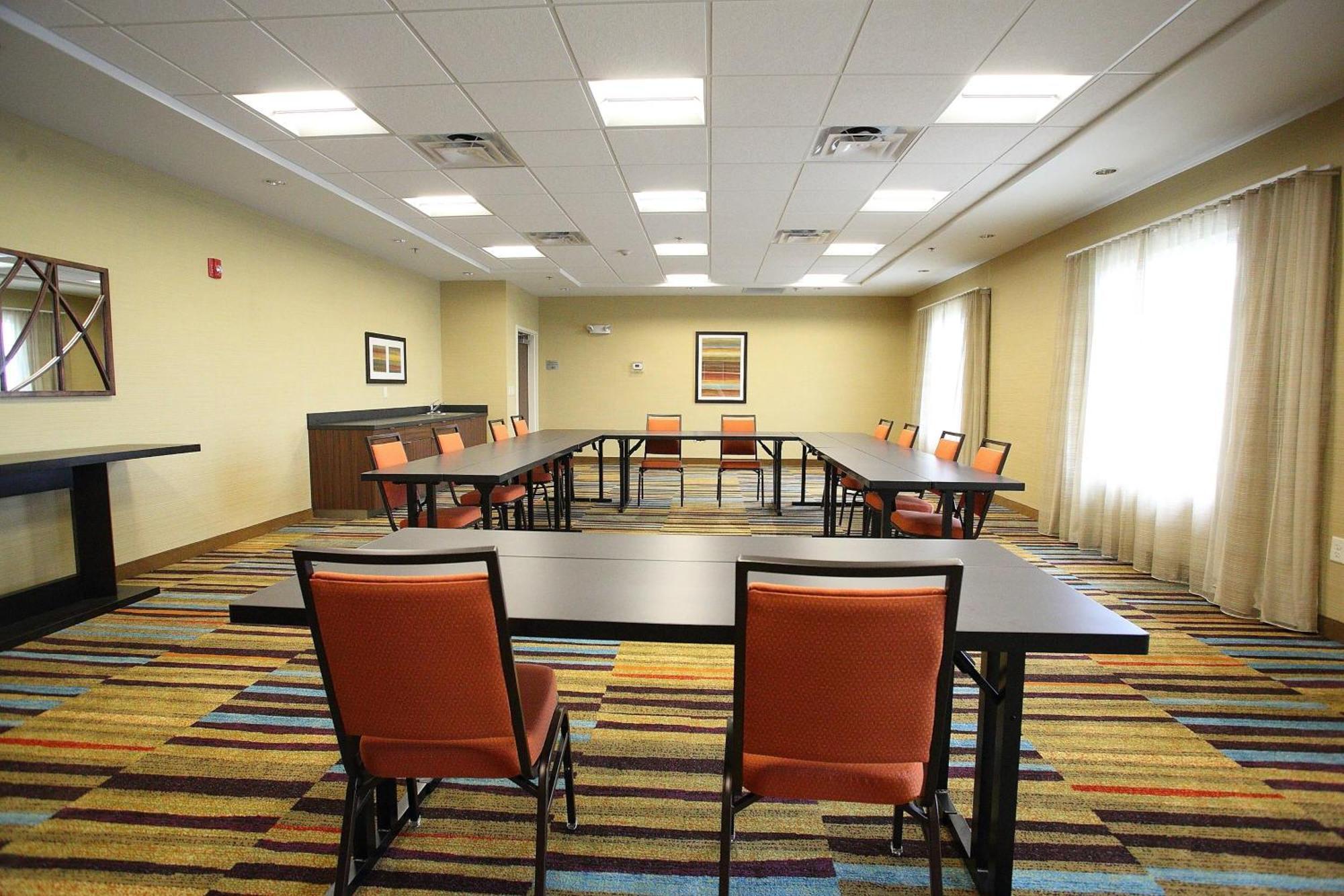 Fairfield Inn & Suites By Marriott East Grand Forks Dış mekan fotoğraf